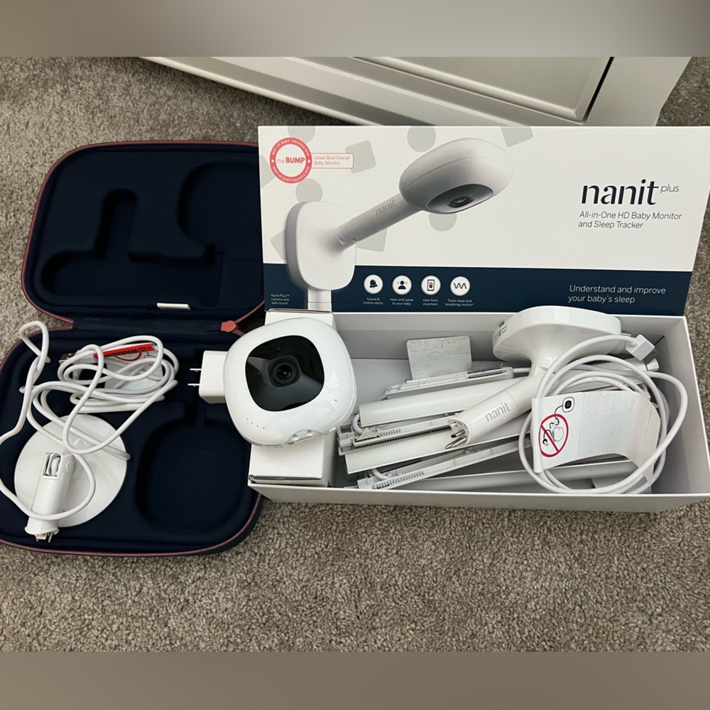 Nanit Pro with travel